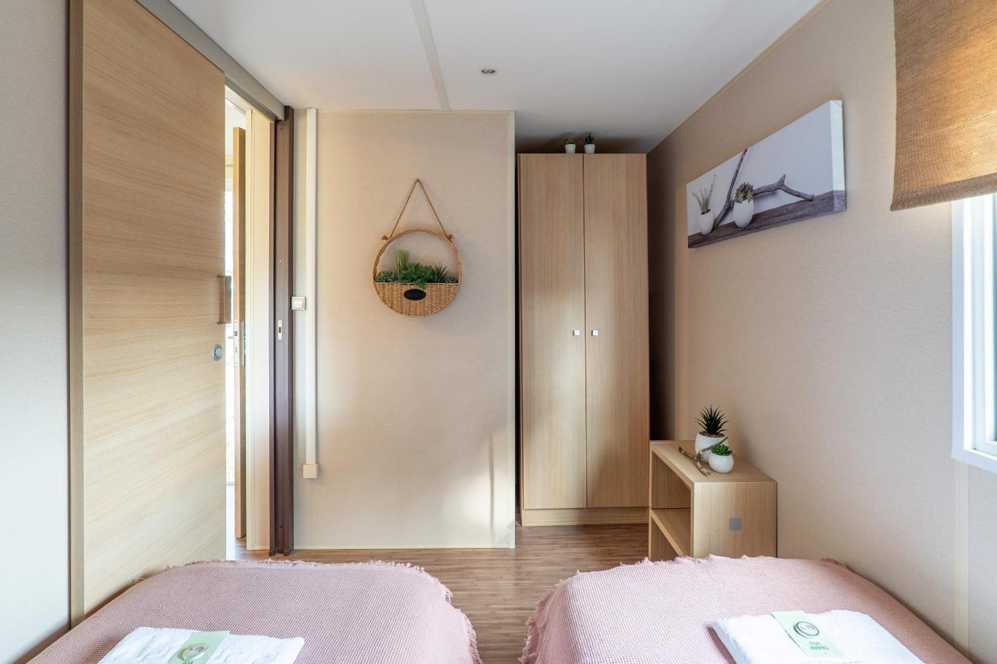 Glamping Frog Farm Villa Foz do Sousa Exterior photo