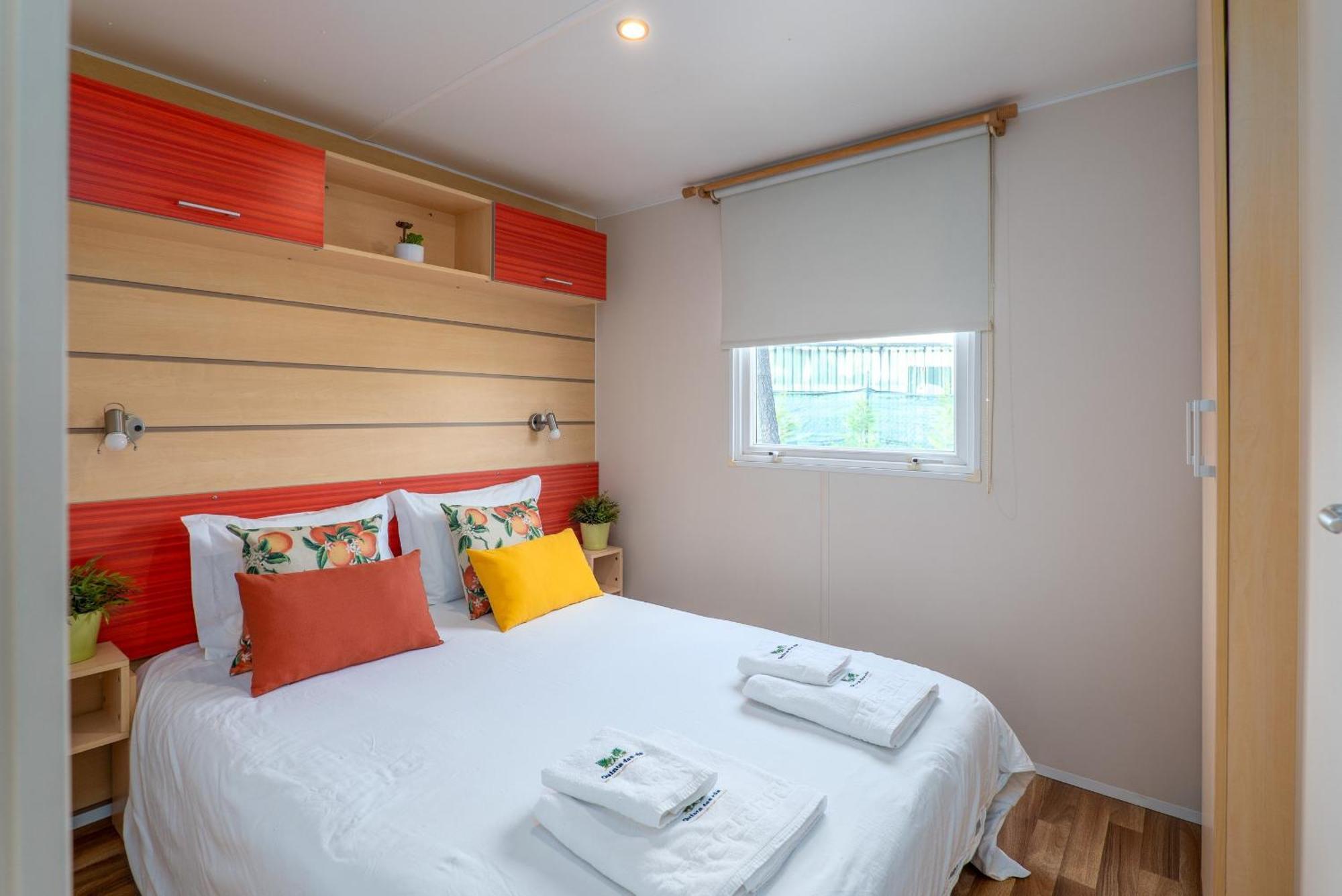 Glamping Frog Farm Villa Foz do Sousa Exterior photo